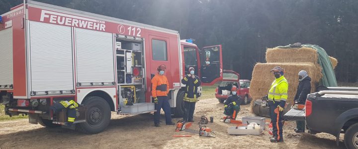 Übung Freiwillige Feuerwehr Osburg – Arbeiten mit der Motorsäge Übung Freiwillige Feuerwehr Osburg – Arbeiten mit der Motorsäge