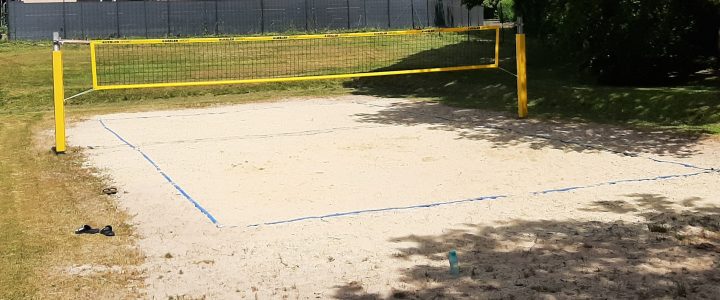 Beachvolleyballplatz – sommerfit & geöffnet