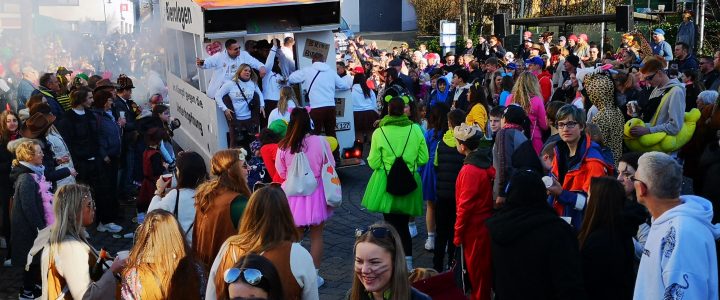 Fastnachtsumzug an Rosenmontag in Osburg